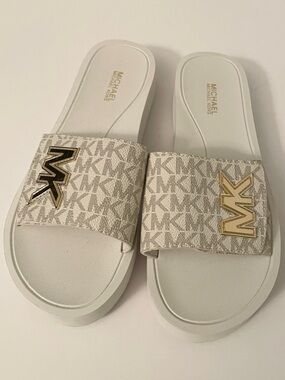 Michael Kors White Monogram Logo Platform Slide Sandals Size 7M